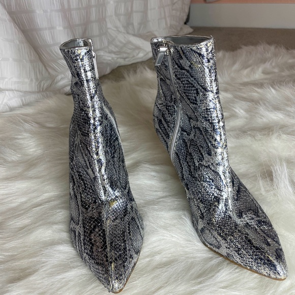 BP Silver Metalic Cheetah Booties Size 8 1/2. Pre-own - Picture 1 of 5